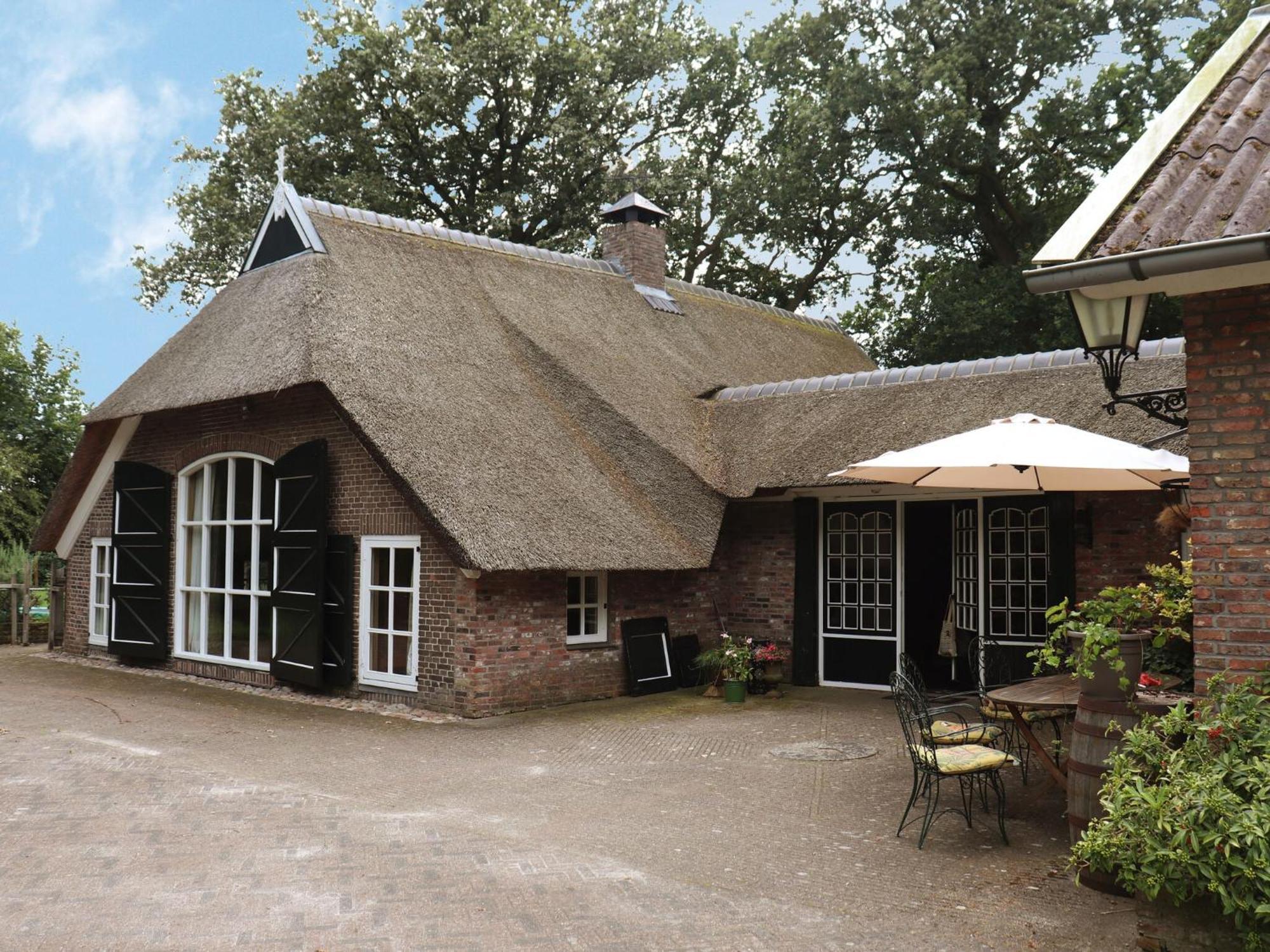 Villa On An Estate In Rheezerveen With Garden Zewnętrze zdjęcie